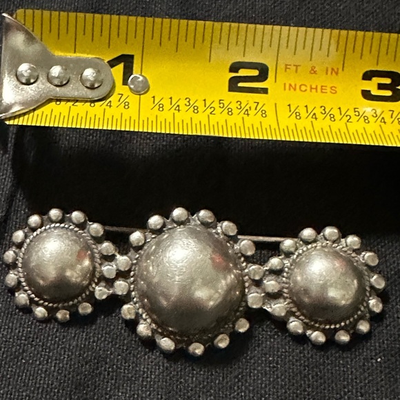 VINTAGE STERLING SILVER BROOCH PIN - FLOWER BALL DESIGN - Picture 2 of 6